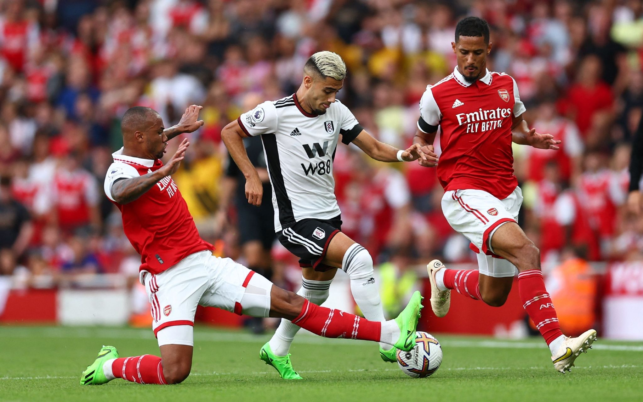 现代足球俱 现代足球俱